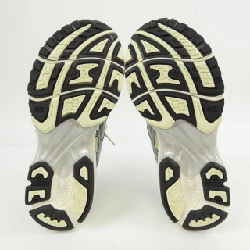 Giày thể thao ASICS 1203A537 - Hàng hiệu Authentic 903586