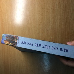 Sách: Hai vạn dặm dưới đáy biển  9584