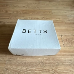 Boot đùi Betts size 39 (form to) còn mới chưa sử dụng