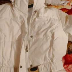 Áo khoác nữ dài padding màu trắng cổ cao phối khóa kéo 732279