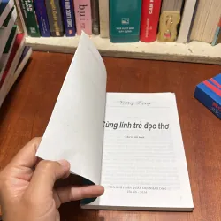 II Thơ Và Lời Bình: Cùng Lính Trẻ Đọc Thơ - Vương Trọng - 2014 786238