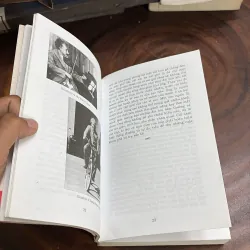 II Tủ Sách Nhân Vật: Einstein - Nguyễn Xuân Xanh - 2007 1039553