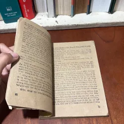 II Sách Xưa: Thầy Phù Thuỷ Đi Trong Thành Phố - IVRITÔMIN - 1985 751405