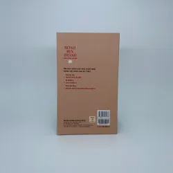 Bông sen trắng giữa lòng Hà Nội 1044805