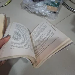 Mưa suốt tháng giêng 957759