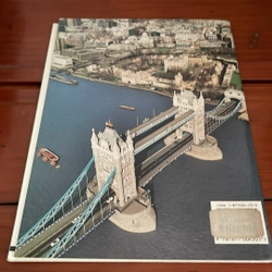 PICTURE BOOK Over London 536978