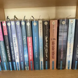 Bộ sách gồm 16 cuốn của Nguyên Phong