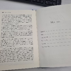 BECOMING CHẤT MICHELLE - MICHELLE OBAMA 18498