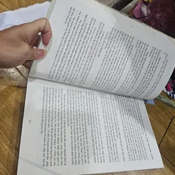 Chúa Nguyễn và vương triều Nguyễn trong lịch sử Việt Nam  (sách photo)
 691556