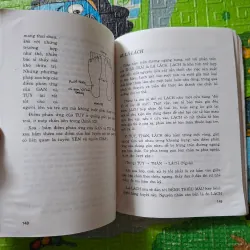 Bấm huyệt nơi bàn chân 1027667