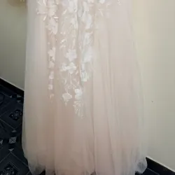 Váy cô dâu quây tách rời, size S, váy trắng ánh lên màu hồng nude  1009792