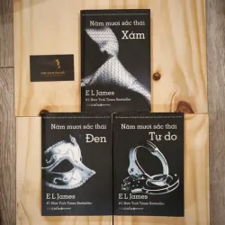 Năm mươi sắc thái (Xám, đen, tự do) - E. L. James