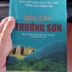 Sách Bên Dãy Trường Sơn - Tập ký niệm chiến tranh Việt-Lào
