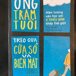 Ông trăm tuổi chèo qua cửa sổ và biến mất