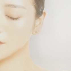 Khuyên tai Cartier D'Amour siêu nhỏ 666051