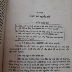 Giáo trình QUAN HỆ KINH TẾ QUỐC TẾ. Trường KT Đối ngoại HCM in năm 1989 790160