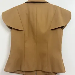 Áo sơmi  kiểu cổ vest od Hàn sz M màu nâu sóc mới 99% 929872