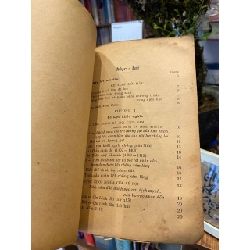 Sử Việt Nam, Đệ Lục - Lê Hữu Thu 931977