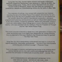 AUNG SAN SUU KYI - Freedom from Fear 590940