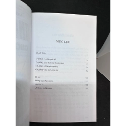 Người Lạ Làm Thay Đổi Cuộc Sống Của Chúng Ta? - Tedbooks - Kio Stark, Mới 80% (Ố Nhẹ), 2017 SBM.VH2504 450600
