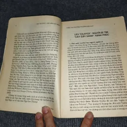 LEV TOLSTOY: ĐẠI VĂN HÀO NGA 957446