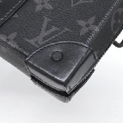 Ví đeo chéo Louis Vuitton Monogram Eclipse Soft Trunk M69838 610292