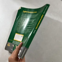 English Vocabulary in Use  602529