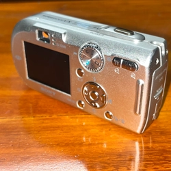 Sony Cybershot DCS P150 7.1megapixel