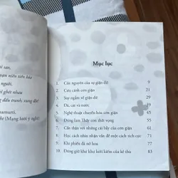 Bộ sách yêu thương của V. Vajiramedhi: Giận để thương + Chậm lại để tỏ tường + Yêu để hiểu 574388