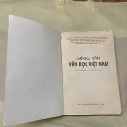 GIẢNG VĂN VĂN HỌC VIỆT NAM 738978