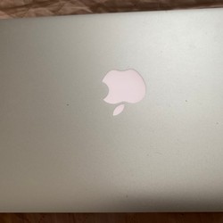 Thanh lý MacBook xách Mỹ 190831
