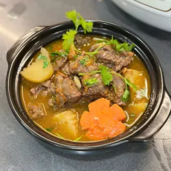 Nồi kho hầm đa năng UNIE USC308 dung tích 3L, lòng nồi gốm tử sa, 8 chức năng kho hầm 798100