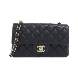 Túi xách chéo Chanel 69900