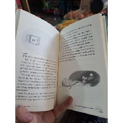 Two Cats Sitting At A Window - Nguyễn Nhật Ánh, Đỗ Hoàng Tường - 2025 mới 90% - VĂN HỌC - HMT3012 749853