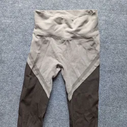 Quần thun ôm mặc tập thể dục phối hai màu 933348