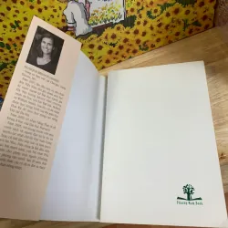 Madam Nhu Trần Lệ Xuân - Quyền Lực Bà Rồng 927475