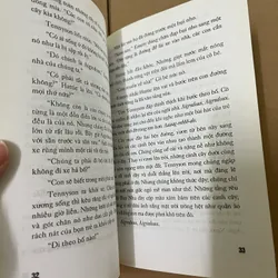 Lâu đài không màu  562928