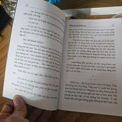 Phía sau một khách sạn
 703755