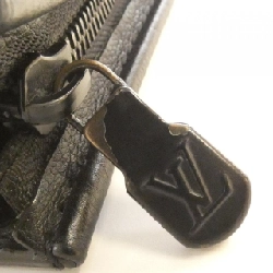 Túi đeo vai Louis Vuitton Monogram Shadow Gaston Wearable Wallet M81115 - Hàng hiệu Chính hãng 802963