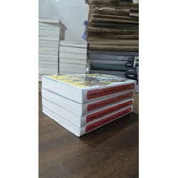 Chủ tiệm bánh chiến binh và cô phục vụ người máy - SOW 333959