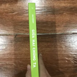 Giữa hai chúng ta - Sally Rooney (7) 761001