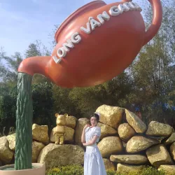 Set áo + chân váy dài, size S, màu xanh dương, còn mới, đã mặc qua 2 lần. 927626