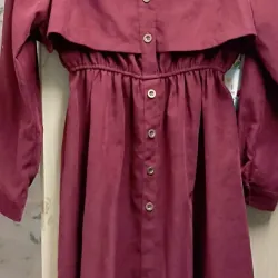 Váy size L màu đỏ mới mặc 2lần 