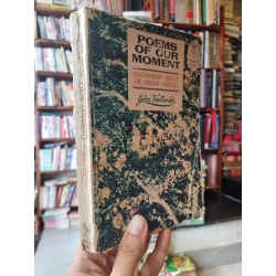 POEMS OF OUR MOMENT : Contemporary Poets of The English Language - John Hollander