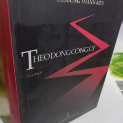 theo dòng công lý