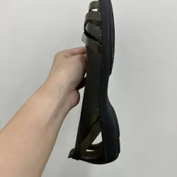 Giày crocs đế bằng size w7 tương đương size 38 15961