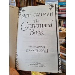THE GRAVEYARD BOOK - Neil Gaiman 222287