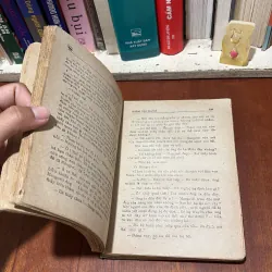 II Văn Học Nước Ngoài: Hoàng Hậu MácGô (2 Tập) - ALEXANĐRƠ ĐUYMA - 1988 781593