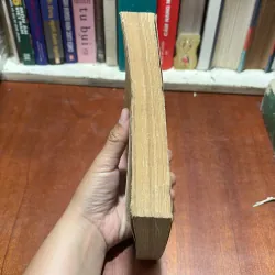 [Sách 8x] - II Truyện Ngắn Chọn Lọc: Vòng Hoa - PIRANĐELÔ - 1982 797578