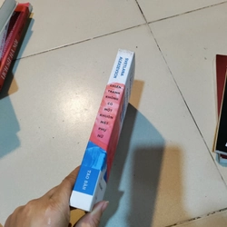 Chiến tranh không có khuôn mặt phụ nữ 458850
